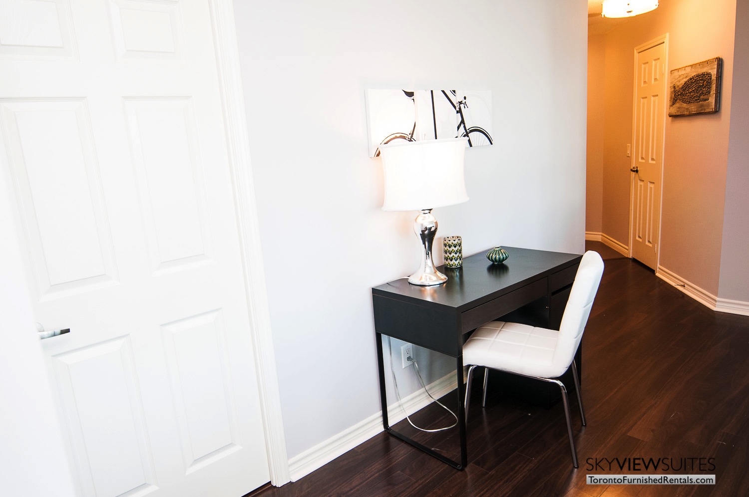 Grand Trunk condos Toronto fully furnished desk
