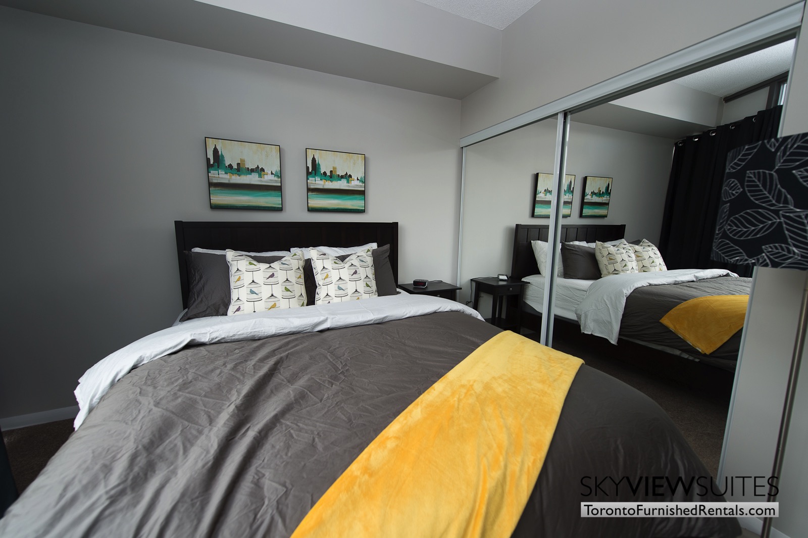 furnished-apartments-toronto-bedroom-bay-and-college