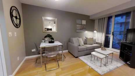 serviced apartments toronto University Plaza living room