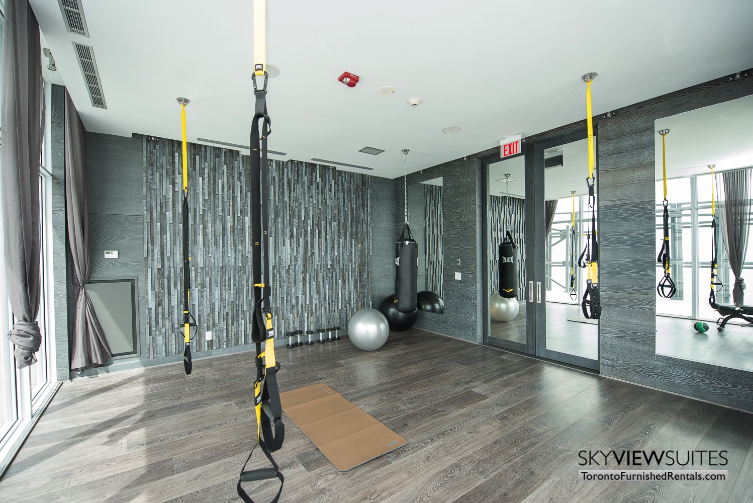 furnished apartments toronto Varsity weight and yoga room