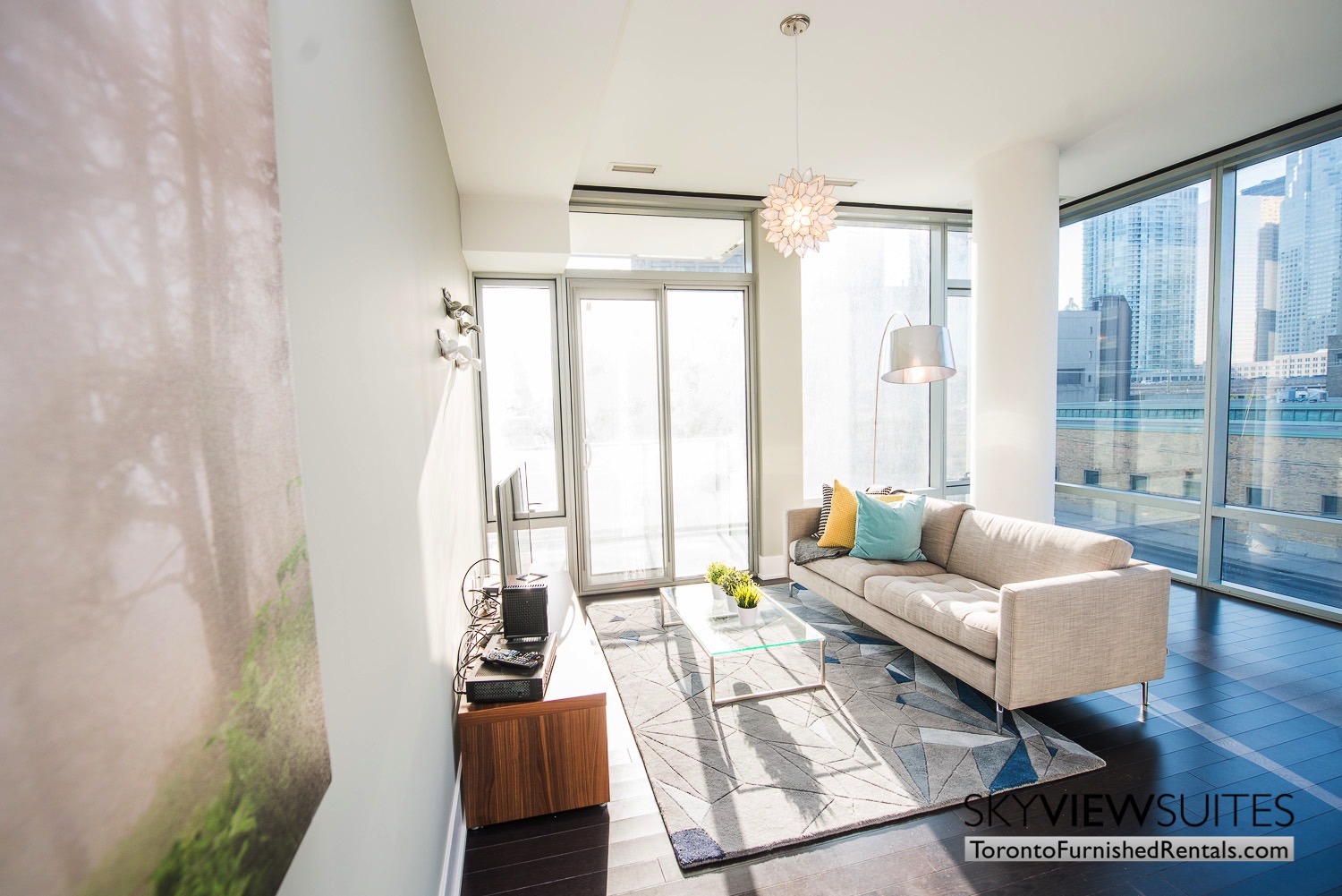 39 Queens Quay toronto corporate housing living room