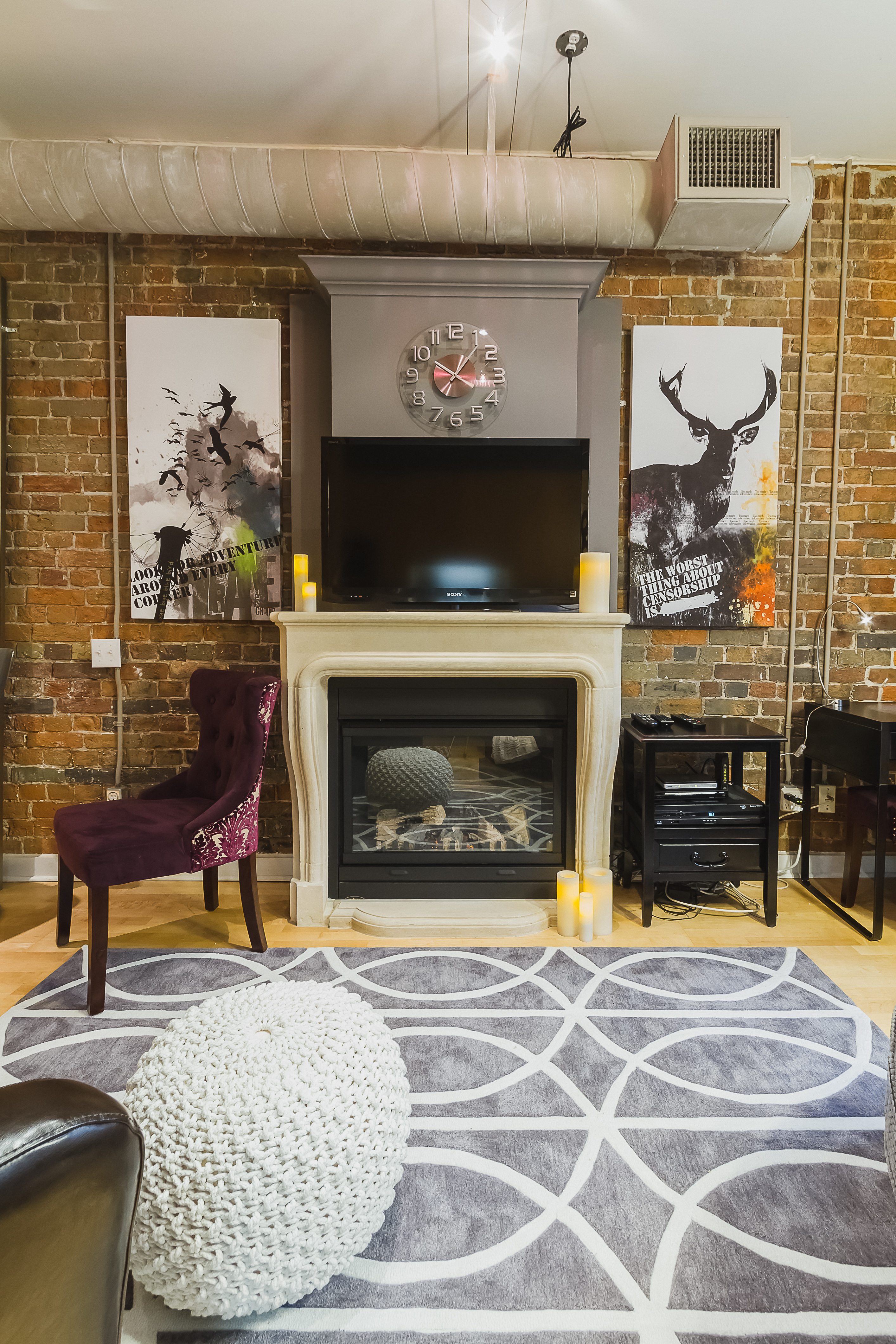 Furnished apartment toronto Saint Lawrence living room