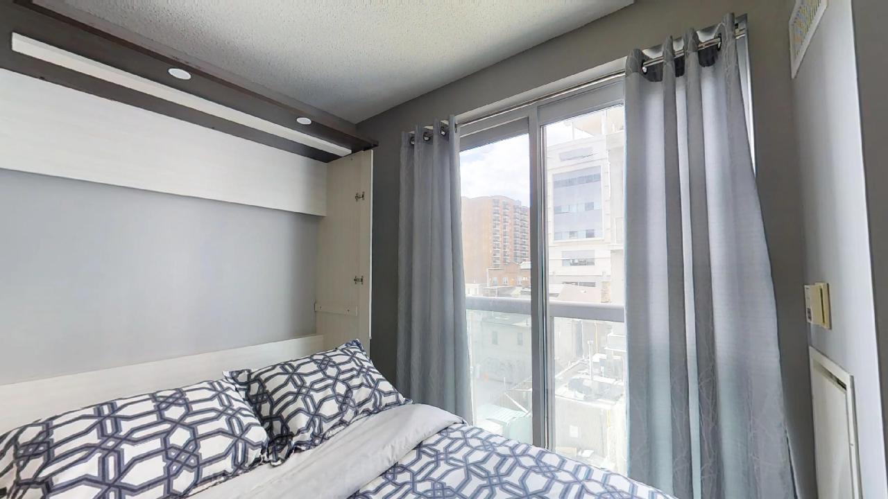 Second bedroom in a furnished apartment near queen and university